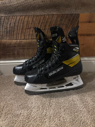Bauer Supreme Ultrasonic Hockey Skates Narrow Width 8 (Used)