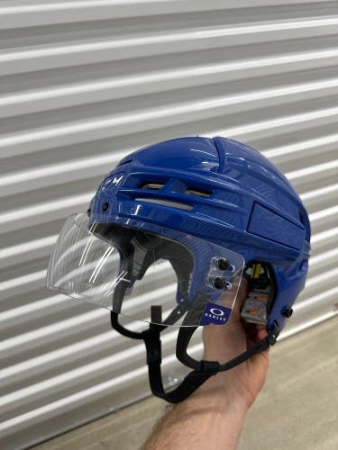 Medium CCM Tacks 910 Helmet Pro Stock + Oakley Visor (Used)