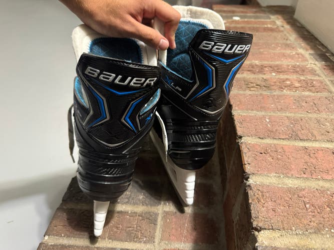 NEW Bauer XLP Skates Size 8 R