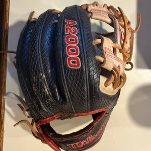 Wilson A2000 RH Infield Baseball Glove 11.25" (Used)