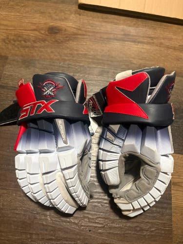 Boston Cannons STX Surgeon RZR2 Lacrosse Gloves (Used)