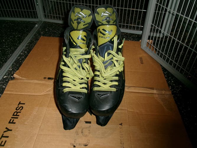 True Catalyst 7 Hockey Skates Senior 10