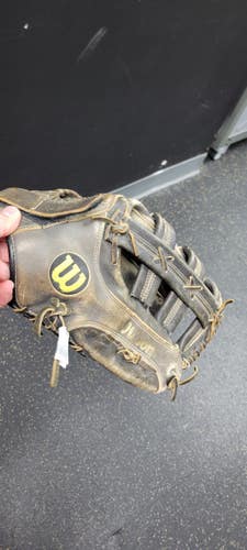 Used Wilson 14 BB/SB Glove RH Throw None 14" 11497-C000161062