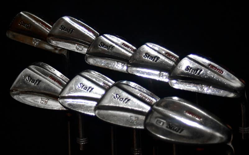 WILSON fluid feel STAFF IRON SET FLEX: REGULAR LENGTH: (5) 38.5 IN RIGHT HANDED
