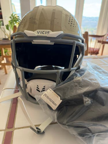 Adult Medium Vicis ZERO2 Helmet (Used)
