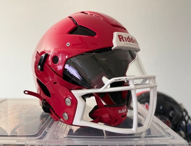 Adult Extra Large Riddell Axiom Helmet