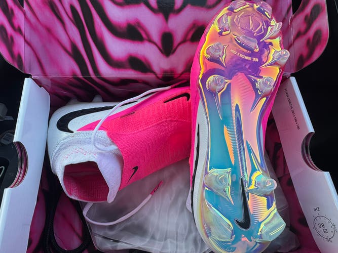 Pink Unisex Size M 6.0 (W 7.0) Nike Phantom 6 Elite Cleats (Used)