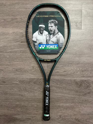 Yonex VCORE Pro 97H (330g) - 2018 Navy/Orange - Wawrinka Spec