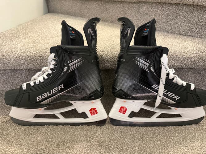 Black/Gray 2024 Bauer Vapor Hyperlite 2 Hockey Skates Pro Stock 8.5 (New)
