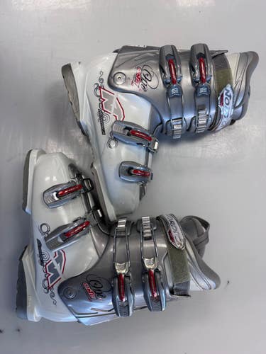 Used Nordica ONE 40 W Womens DH Ski Boot White 245 MP - M06.5 - W07.5 11860-S000314963