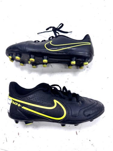 Used Nike Soccer Cleats Black Junior 04.5 11860-C000314936
