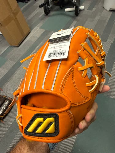 Mizuno Classic Pro RH Baseball Glove 10" (New)