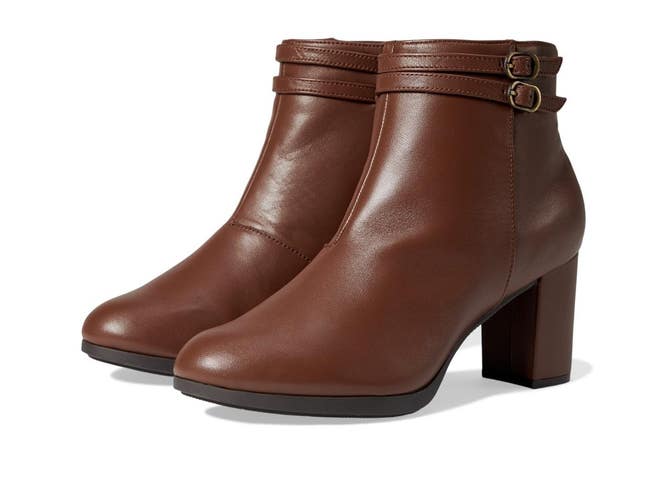 Clarks Bayla Light 26174482 Boots Women's 10 B Tan Leather Ankle Bootie HTAT1731
