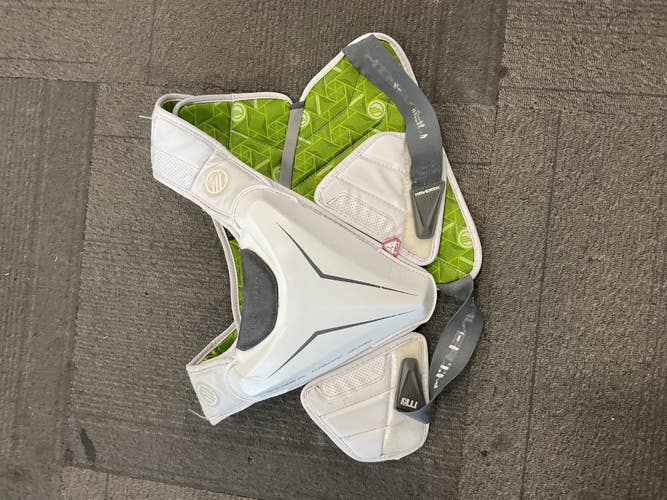 Used Maverik M5 EKG Lacrosse Shoulder Pads White LG 11614-S000243432