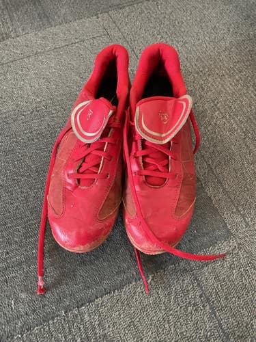 Used Under Armour BASEBALL CLEATS BB/SB Cleats Red Senior 8.5 11614-S000243370