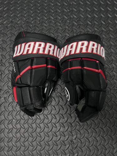 15" Warrior Covert QR6 - Team Stock Glove - Chicago Blackhawks (Black/Red) × 1 (Used)