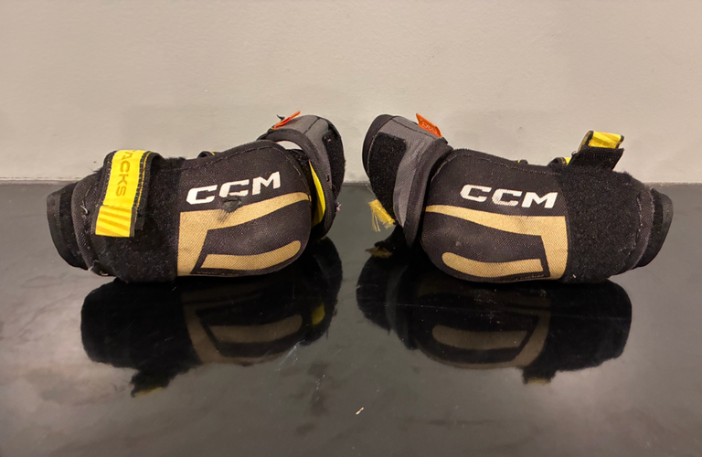 Youth Large CCM Tacks Elbow Pads (Used)