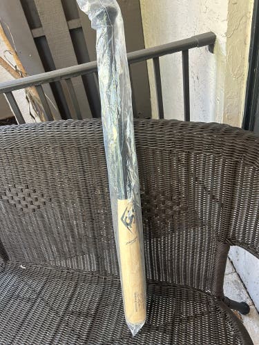 2020 Louisville Slugger MLB Prime RA13 Ronald Acuna Game Model Maple Bat 30.5 oz 33.5" (New)