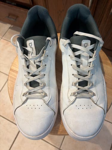 White Unisex Size M 10.5 (W 11.5) Adult ON Shoes (Used)