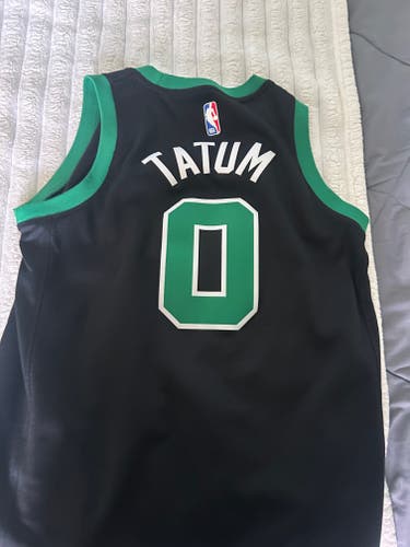 Black Medium Kids Unisex Air Jordan Jersey (Used)