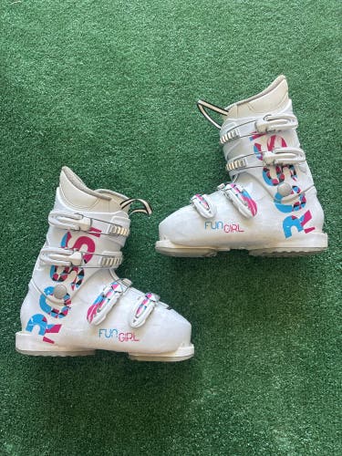 Kid's Rossignol Fun Girl Ski Boots (Used) | Mondo 23.5 (275mm)