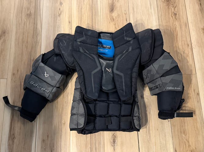 Large 2024 Bauer Classic Goalie Chest Protector (Used)