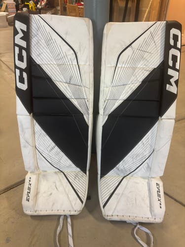 32" +1 CCM EFlex 6.5 Goalie Leg Pads (Used)