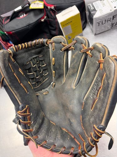 Rawlings Heart of the Hide RH Infield Baseball Glove 11.5" (Used)