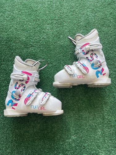 Kid's Rossignol Fun Girl Ski Boots (Used) | Mondo 19.5 (235mm)