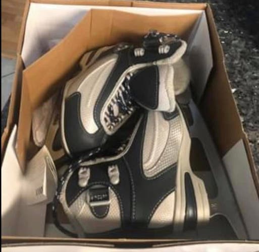Jackson Ultima Figure Skates Junior 12 (Used)