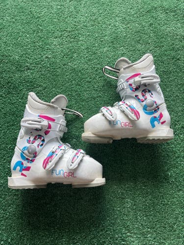Kid's Rossignol Fun Girl Ski Boots (Used) | Mondo 19.5 (235mm)