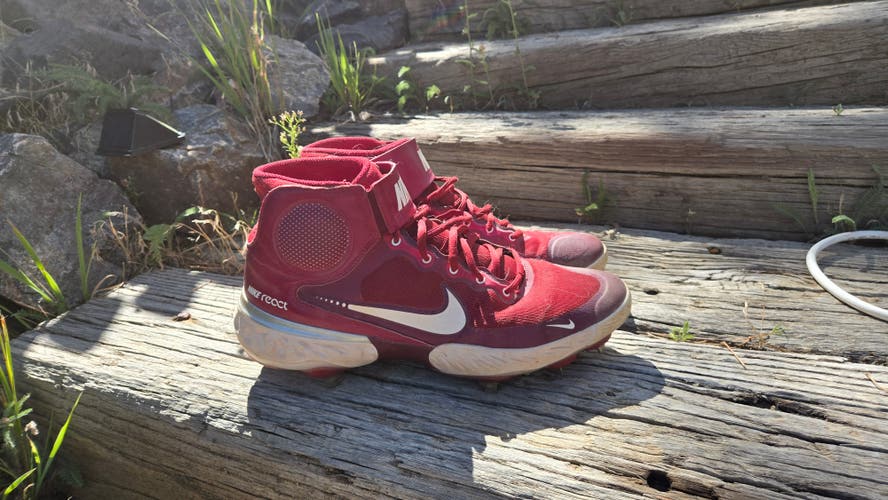 Red Men's Size M 11.5 (W 12.5) Adult Nike High Top Nike alpha huarache elite 3 Metal (Used)