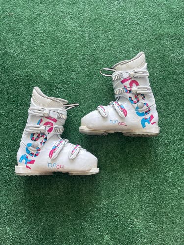 Kid's Rossignol Fun Girl Ski Boots (Used) | Mondo 23.5 (275mm)