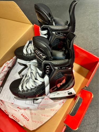 CCM Tacks XF Pro Hockey Skates INT Regular Width Pro Stock 6 (New and Free Shipping)