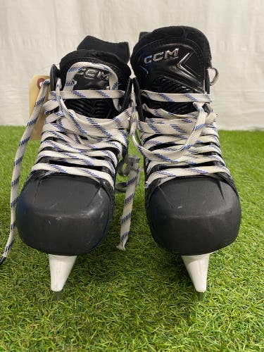 Intermediate CCM JetSpeed XTra Hockey Skates Size 5.5 (Used)