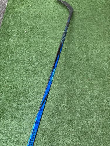 Bauer Twitch Hockey Stick | RH P92 Senior 95 Flex Pro Stock