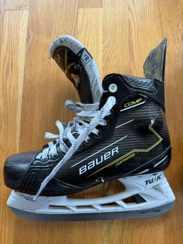 Bauer Supreme Comp Hockey Skates Regular Width 8.5 (Used)