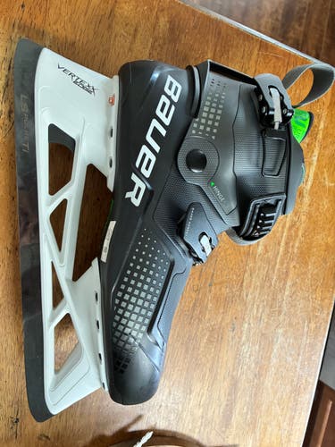 2022 Bauer Konekt Hockey Goalie Skates Regular Width 10 (New)