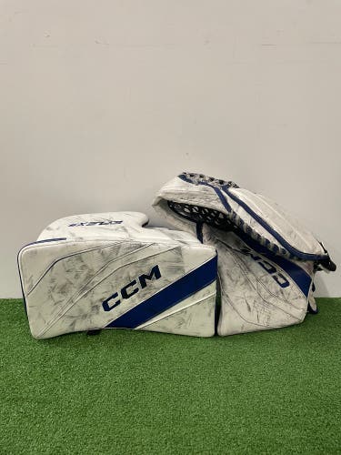 Senior CCM EFlex 6 Goalie Gloves & Blockers Regular (Used)