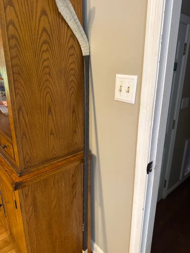 Senior Right Handed Hockey Stick 70 Flex (Used)