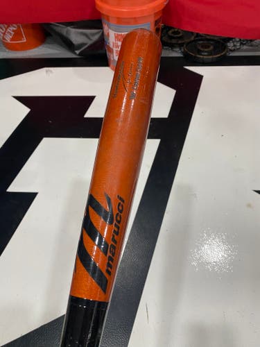 2023 Marucci Pro Cut Maple Bat (-6) 22.5 oz 28"