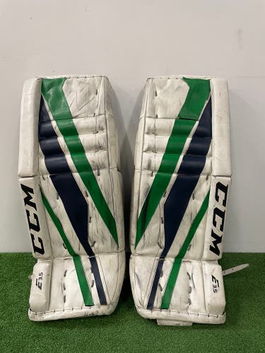 26" Junior CCM Extreme Flex 3.5 Goalie Leg Pads (Used)