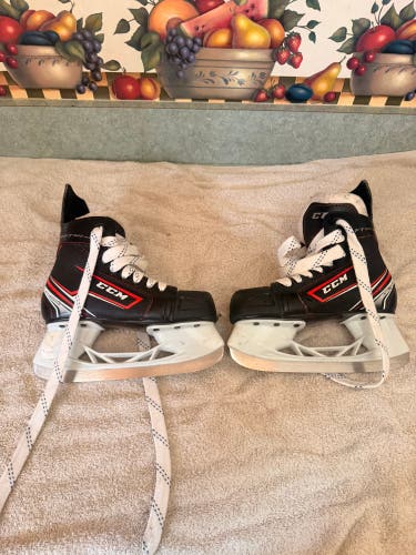 2017 CCM JetSpeed FT340 Hockey Skates Regular Width 13 (Used)