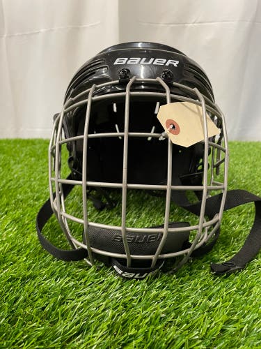 Black Large Bauer 2100 Helmet (Used)