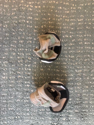 Large Adult STX Stallion 1k Arm Pads (Used)