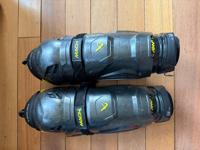 Intermediate Bauer Supreme Mach 13" Shin Pads (Used)