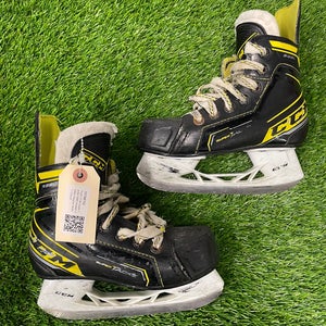 Youth CCM Super Tacks 9380 Hockey Skates Regular Width 12 (Used)