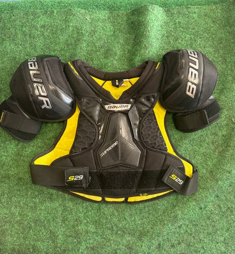 Bauer Supreme S29 Shoulder Pads (Used) | Senior Small