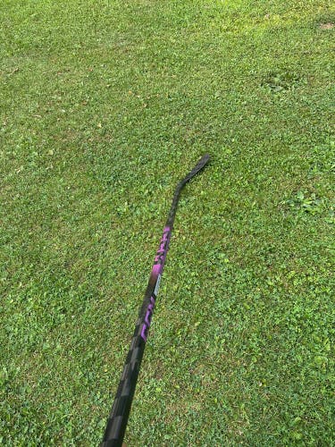 Senior CCM Ribcor Trigger 10 Pro Right Handed Hockey Stick P28 85 Flex (New)