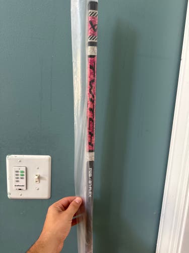 Senior Bauer Twitch Left Hand Hockey Stick P28 87 Flex (New)